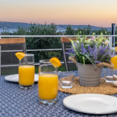 Villa Karmen Kastel Stari